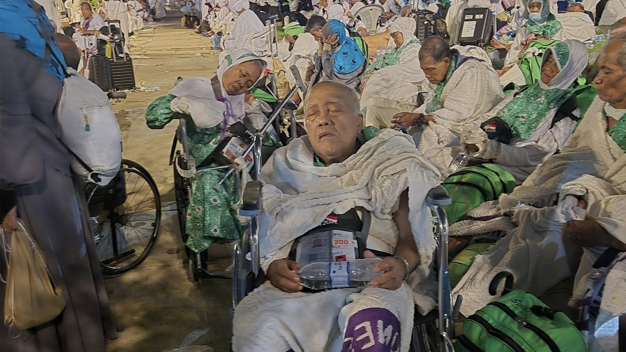 Ada Petugas Haji yang Cuma 'Nebeng', BP Haji dan DPR Desak Evaluasi Total Pelaksanaan Haji 2025 1 Ada Petugas Haji yang Cuma ‘Nebeng’, BP Haji dan DPR Desak Evaluasi Total Pelaksanaan Haji 2025