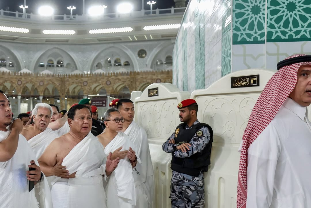 Foto-foto: Momen Presiden Prabowo Subianto Melakukan Ibadah Umrah saat ke Arab Saudi 1 Foto-foto: Momen Presiden Prabowo Subianto Melakukan Ibadah Umrah saat ke Arab Saudi