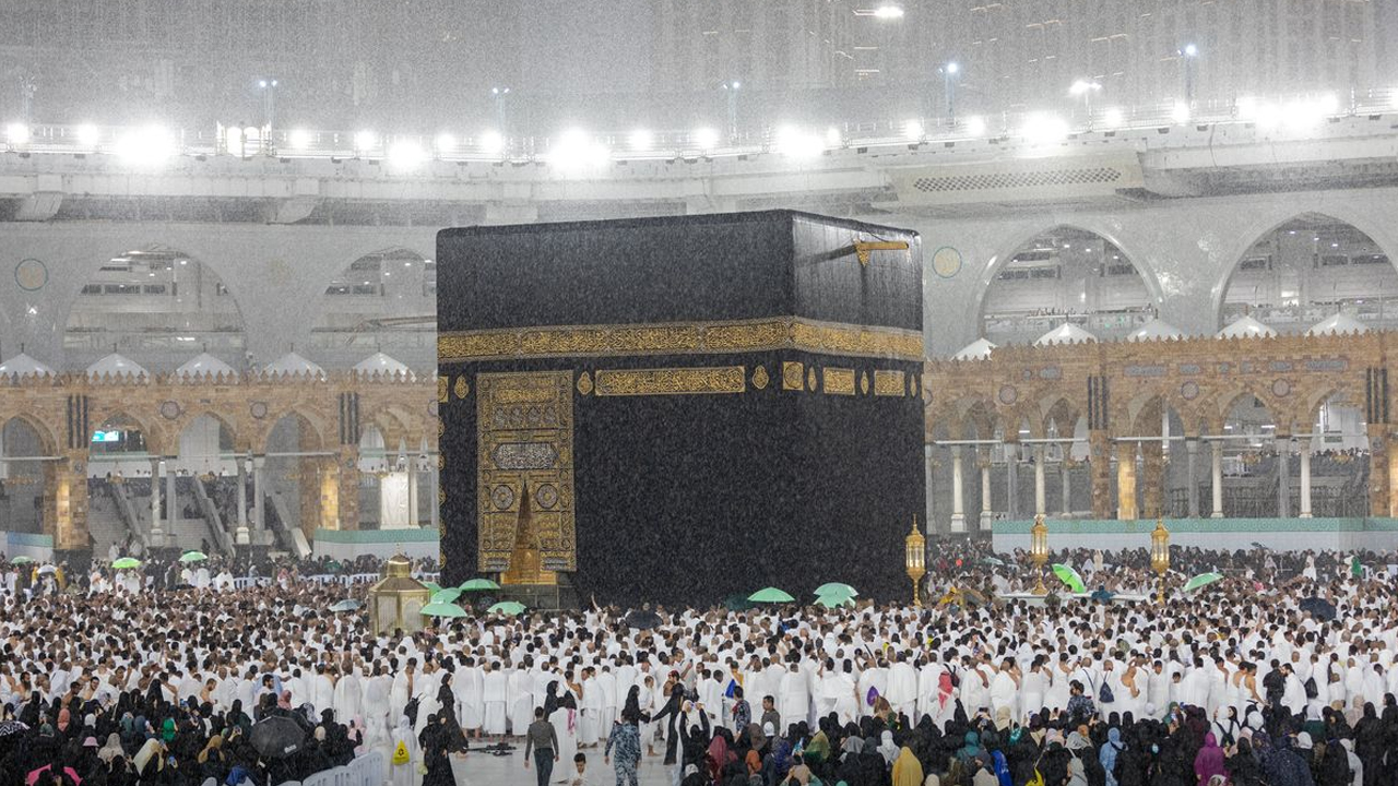 Pemerintah Saudi Pakai Teknologi Penyemaian Awan Demi Tingkatkan Curah Hujan 1 Pemerintah Saudi Pakai Teknologi Penyemaian Awan Demi Tingkatkan Curah Hujan