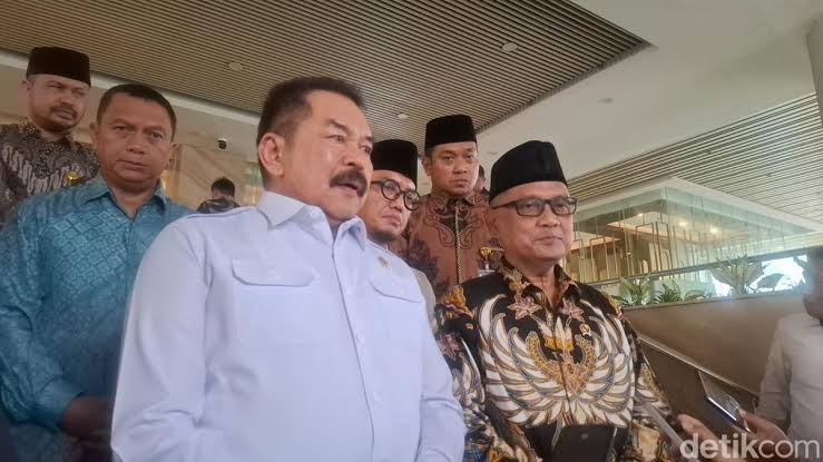 Menhaj RI Temui Jaksa Agung, Minta Pendampingan untuk Cegah Penyelewengan 1 Menhaj RI Temui Jaksa Agung, Minta Pendampingan untuk Cegah Penyelewengan