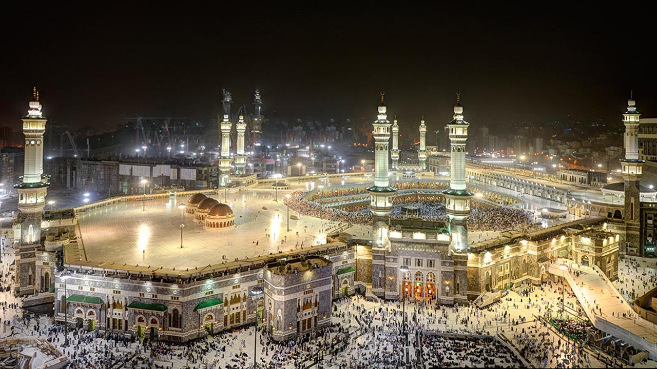 Arab Saudi Tangguhkan Izin Travel Umrah karena Melanggar Kontrak dengan Jemaah 1 Arab Saudi Tangguhkan Izin Travel Umrah karena Melanggar Kontrak dengan Jemaah