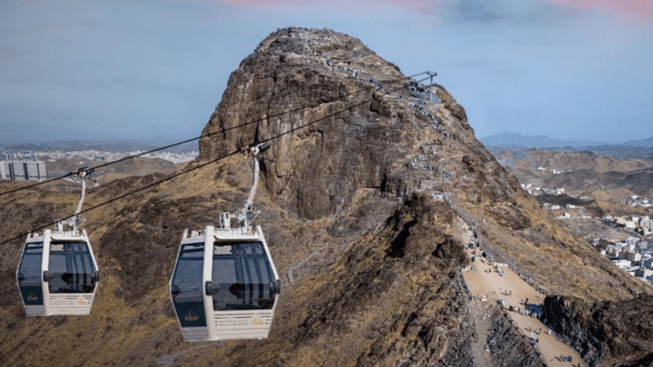 Kereta Gantung ke Gua Hira Ditargetkan Beroperasi Akhir 2025