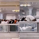 Heboh Jemaah Salat di Atas Pagar Area Masjidilharam