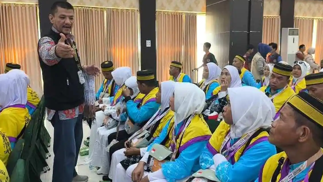 Satu Jemaah Asal Kabupaten Bone Tiba-tiba Batal Berangkat, Padahal Sudah di Pesawat