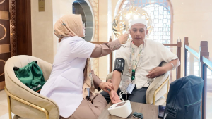 Tazkiyah Tour Siagakan 'Klinik 24 Jam' dari Kamar Dokter, Jemaah Haji Rutin Periksa Kesehatan