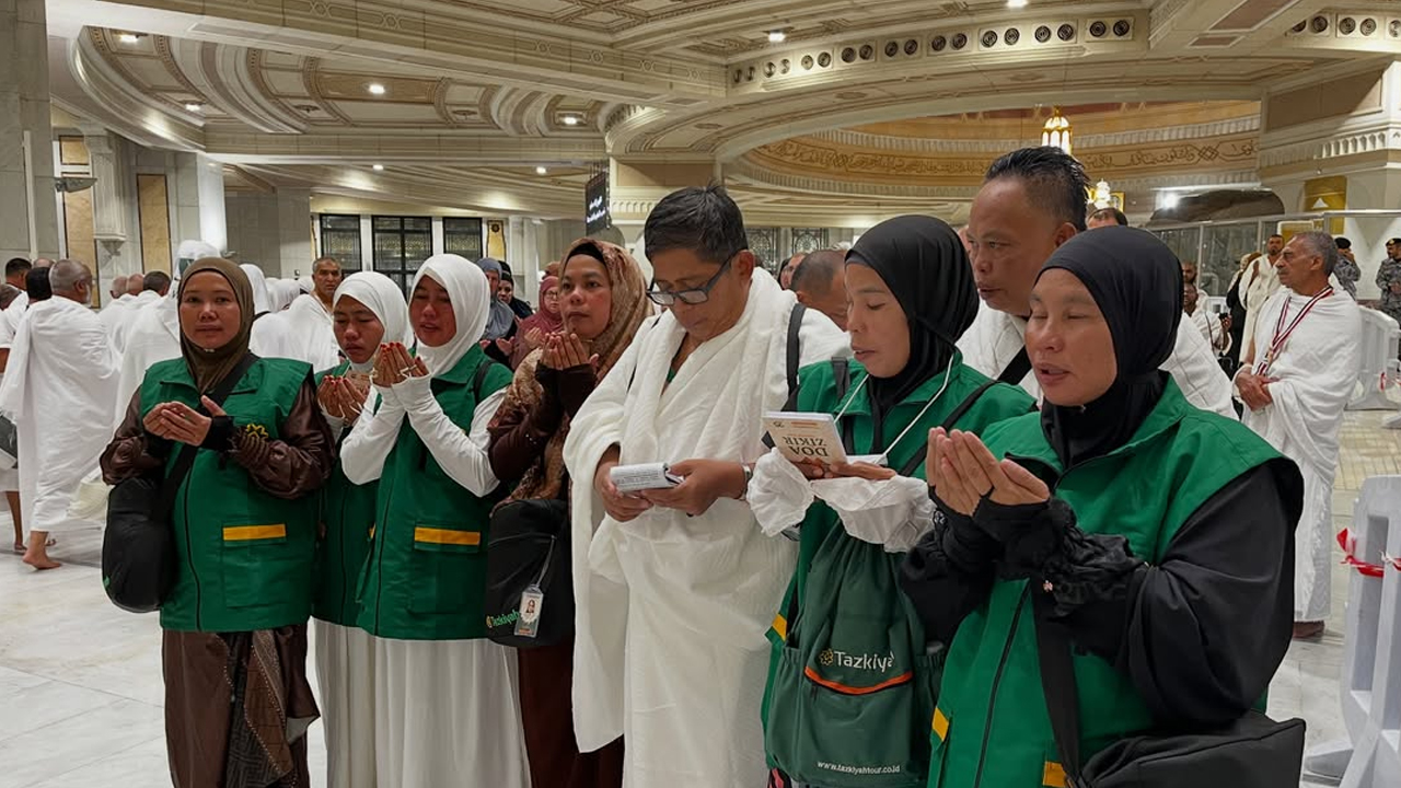 Tazkiyah Tour Bereskan Administrasi dan Kesehatan Jemaah Sebelum Berangkat ke Makkah 1 Tazkiyah Tour Bereskan Administrasi dan Kesehatan Jemaah Sebelum Berangkat ke Makkah