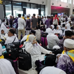 360 Jemaah Umrah Tertahan di Bandara Makassar, Garuda Ungkap Kendala Visa